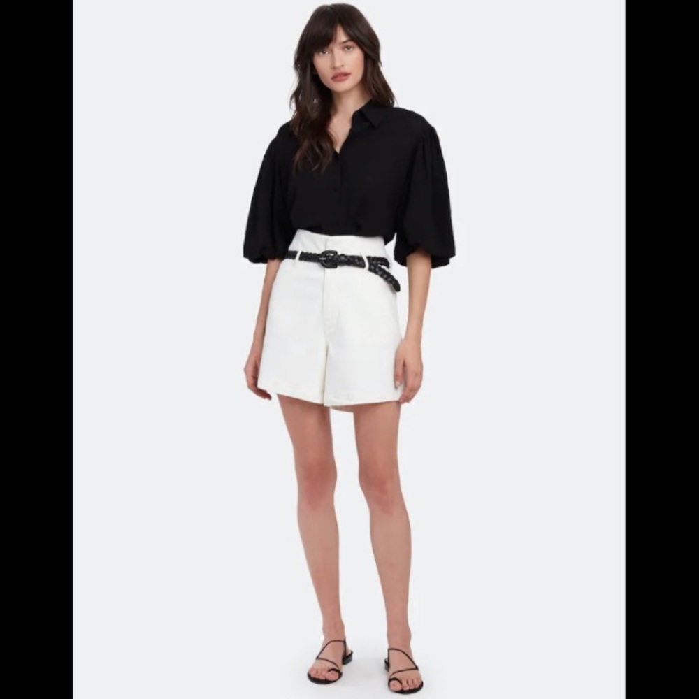 Les Coyotes de Paris Off White Jonah Cotton High Rise Shorts with Belt